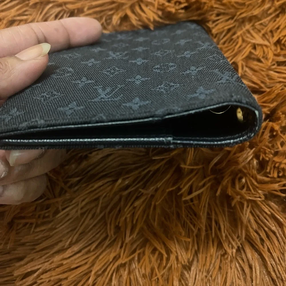 Authentic Louis Vuitton Agenda